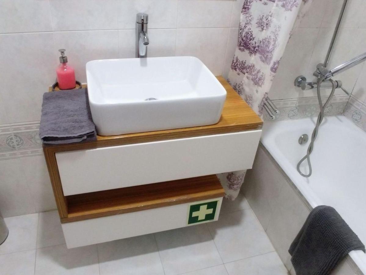 Be Local - Apartment With 3 Bedroom Near Oriente Station In Lisbon Room photo